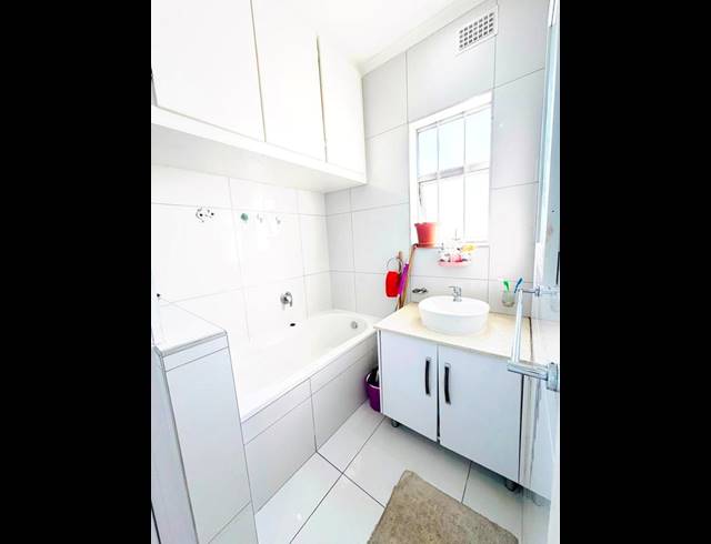 2 BEDROOM APARTMENT FOR SALE IN MUSGRAVE